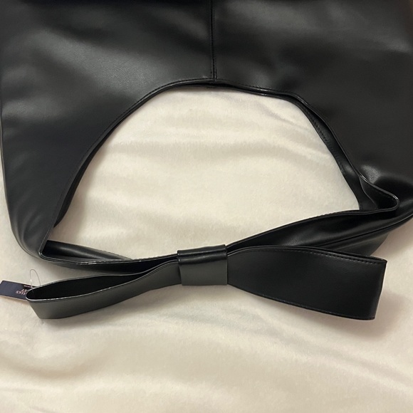 NWT Victoria Secret Black Faux Leather Tote with Bow Handle - Picture 4 of 6